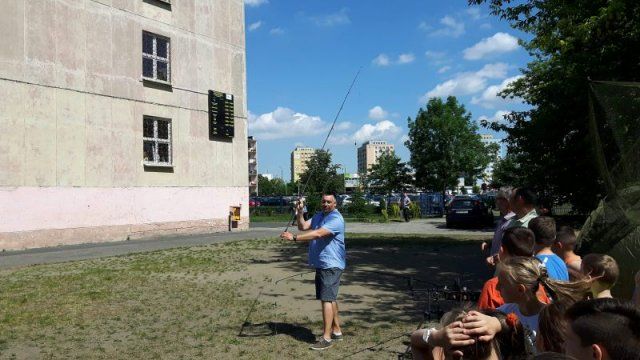 Pokaz wędkarsko – przyrodniczy dla dzieci ze Szkoły Podstawowej Nr 46 im. Unii Europejskiej w Bydgoszczy
